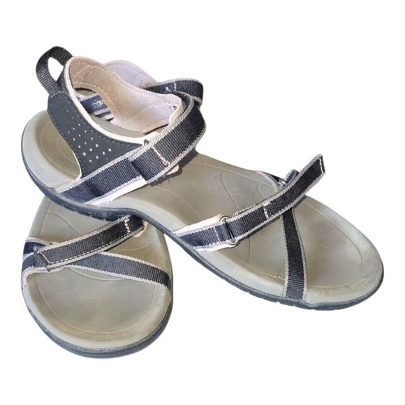 Teva Women's Verra Black and Gray Strappy Hiking Hook & Loop Sandals Sz 8 - Picture 2 of 9